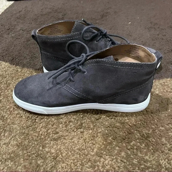 Lucky brand suede mens shoes - Picture 2 of 5